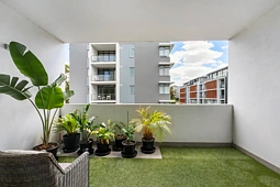 404/10 Waterview Drive, Lane Cove