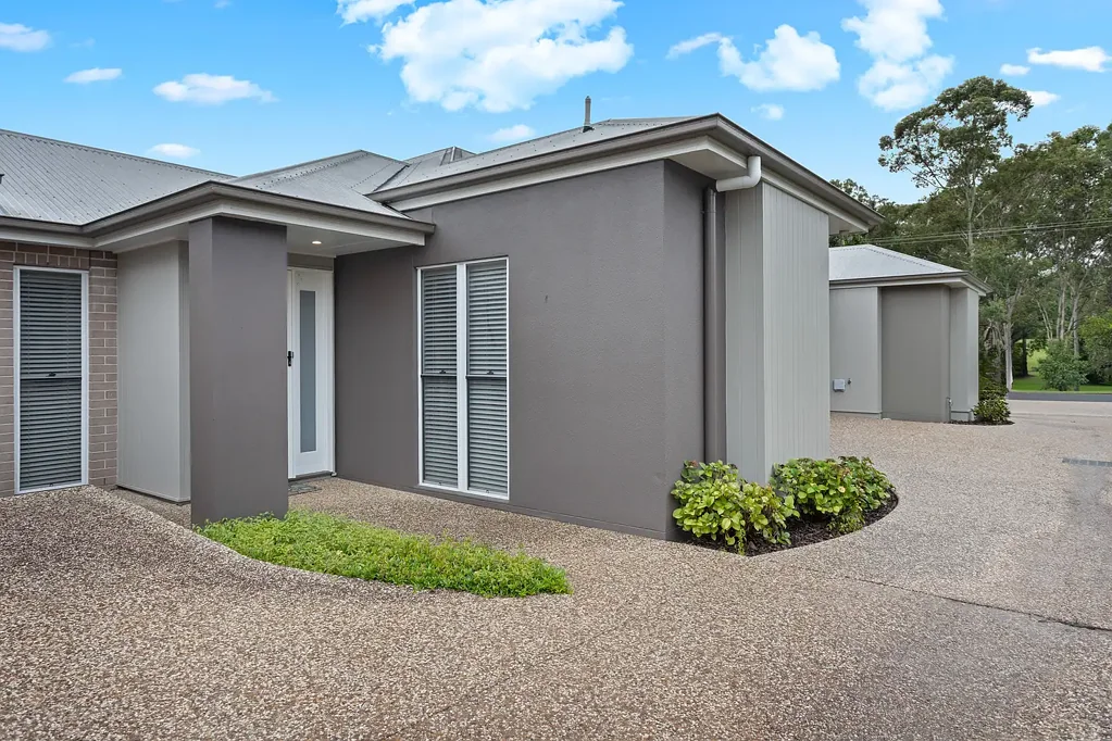 2/231A Mackenzie Street, Centenary Heights, QLD 4350
