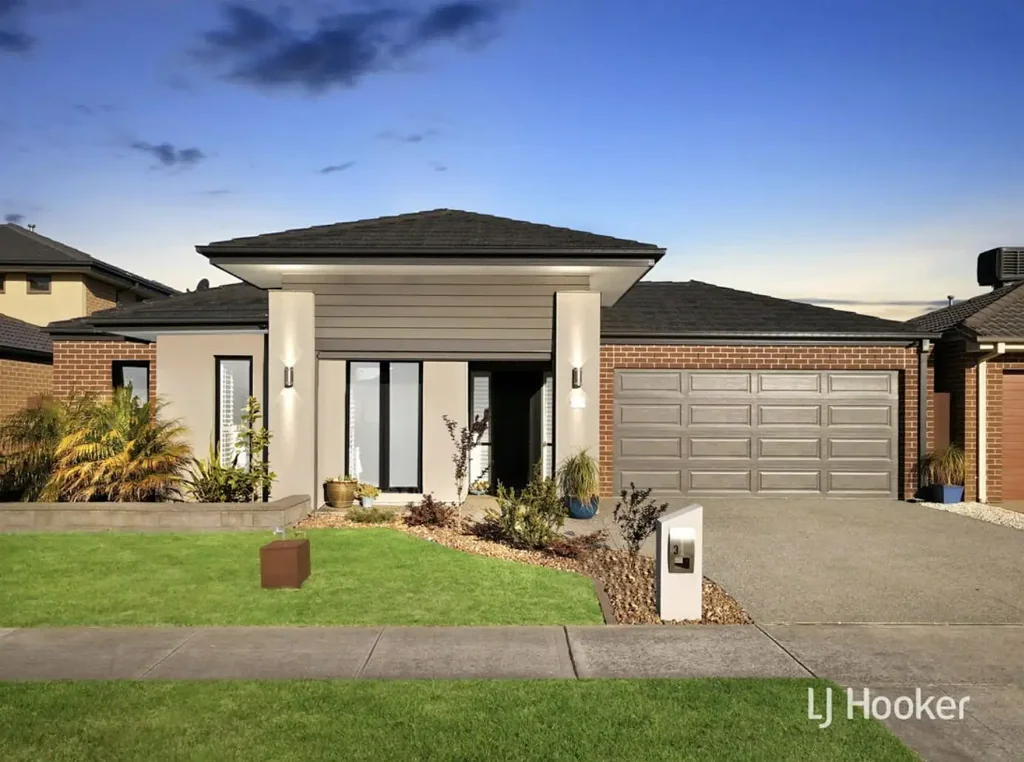 LARGE FAMILY HOME, LOCATED IN EVE ESTATE!