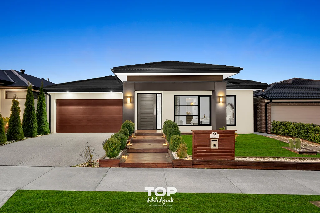 9 Kernot Parade, Clyde, VIC 3978