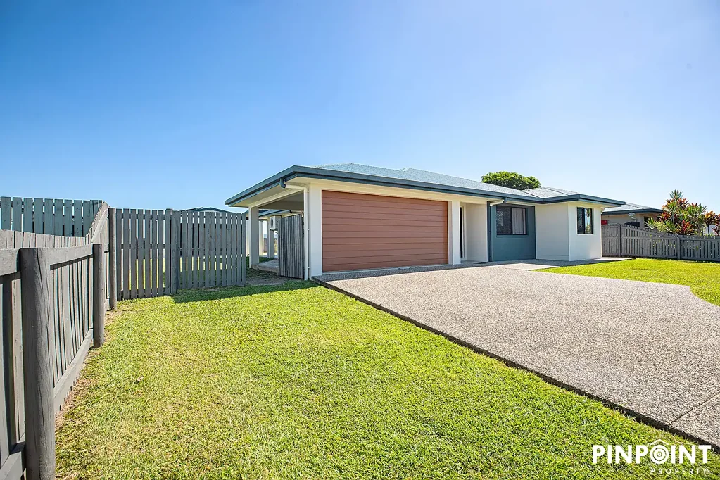 Well maintained Home with no rear neighbours & solar