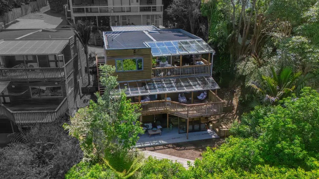 Mission Bay 5Moenga Expansive home with endless potential!