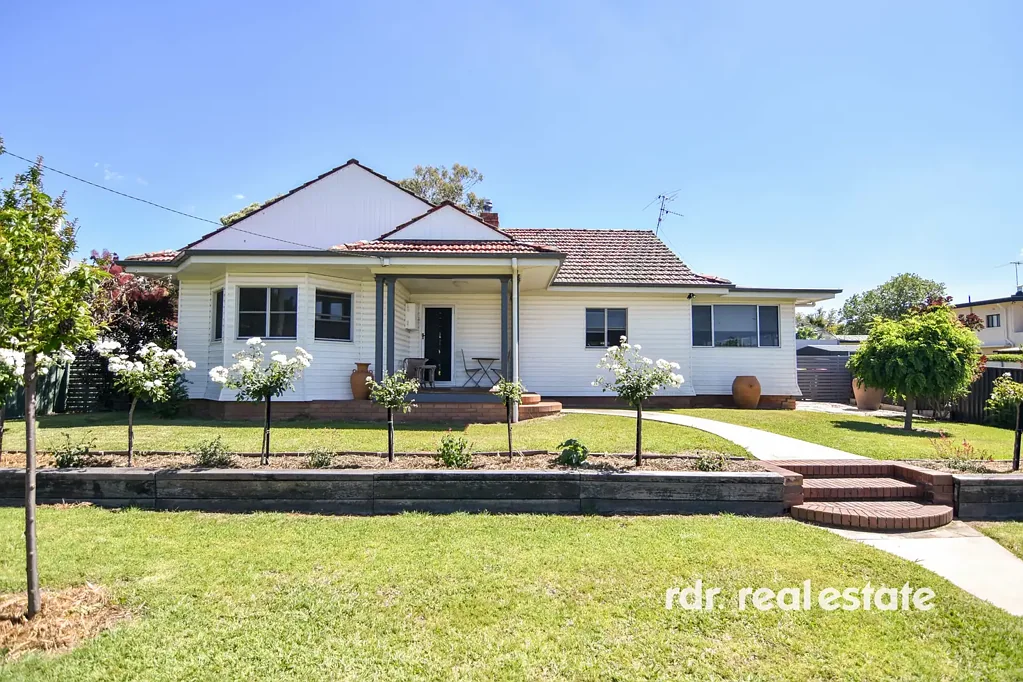 Inverell 2ਬੈੱਡਰੂਮ HIGH ON CHARM AND MODERN COMFORTS