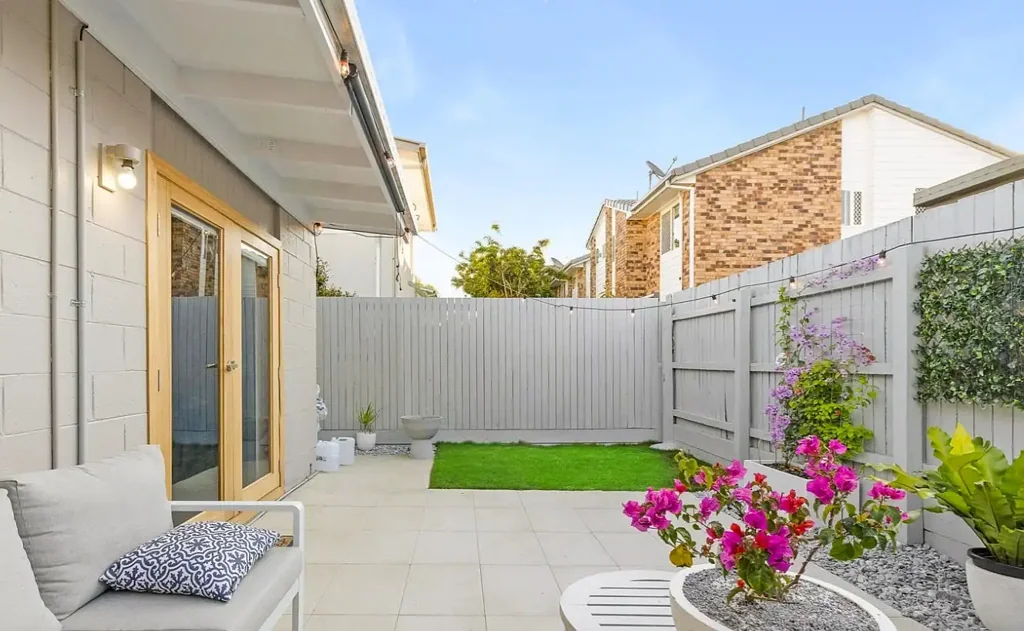 Maroochydore 1침실 Renovated with North-Facing Courtyard & Excellent Rental Return