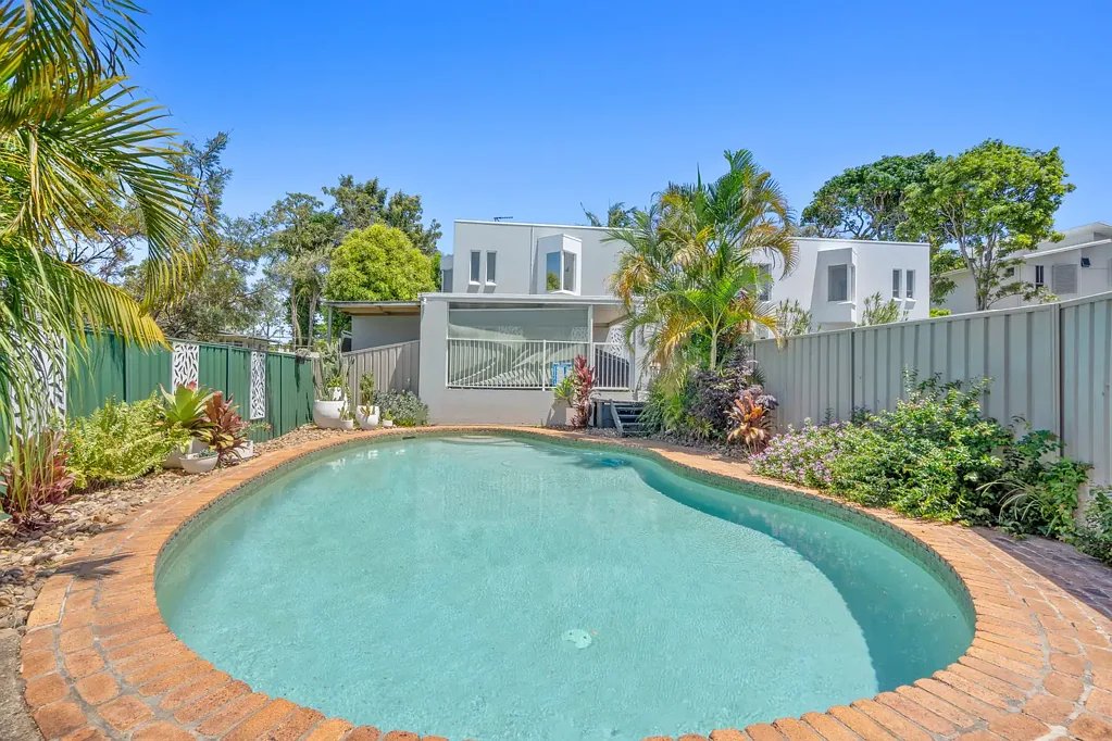 4/17 Thelma Avenue, Biggera Waters, QLD 4216