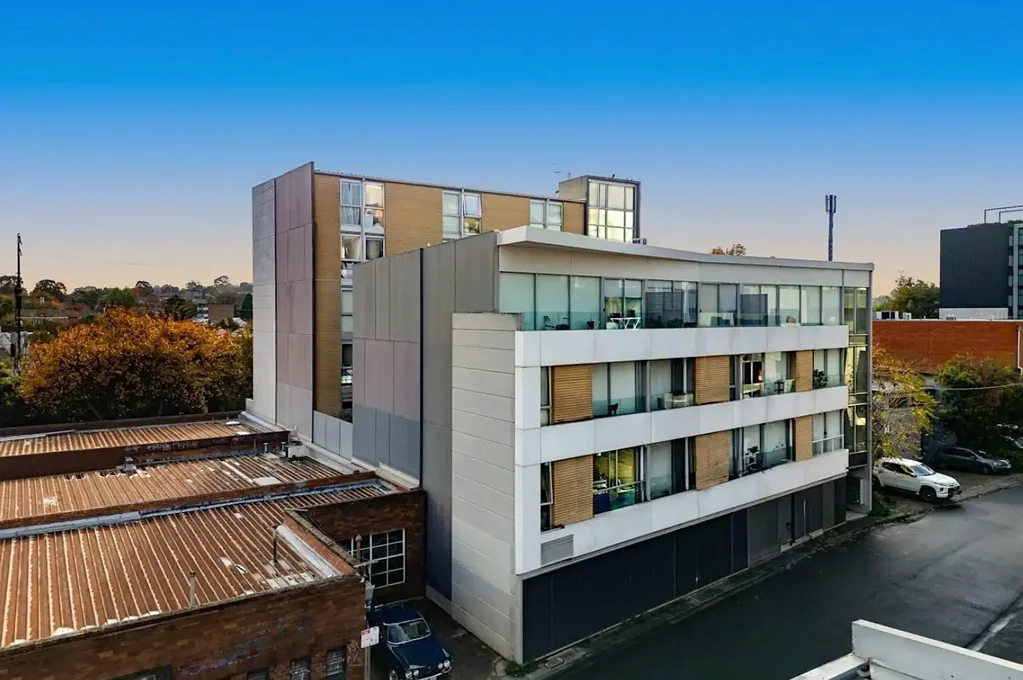Hawthorn 1房 低维护单身公寓 200米大学 近Glenferrie路繁华 健身房洗衣店齐全 现代厨房时尚浴室 Stylish Student Living in the Heart of Hawthorn - Leased $1352 per month!