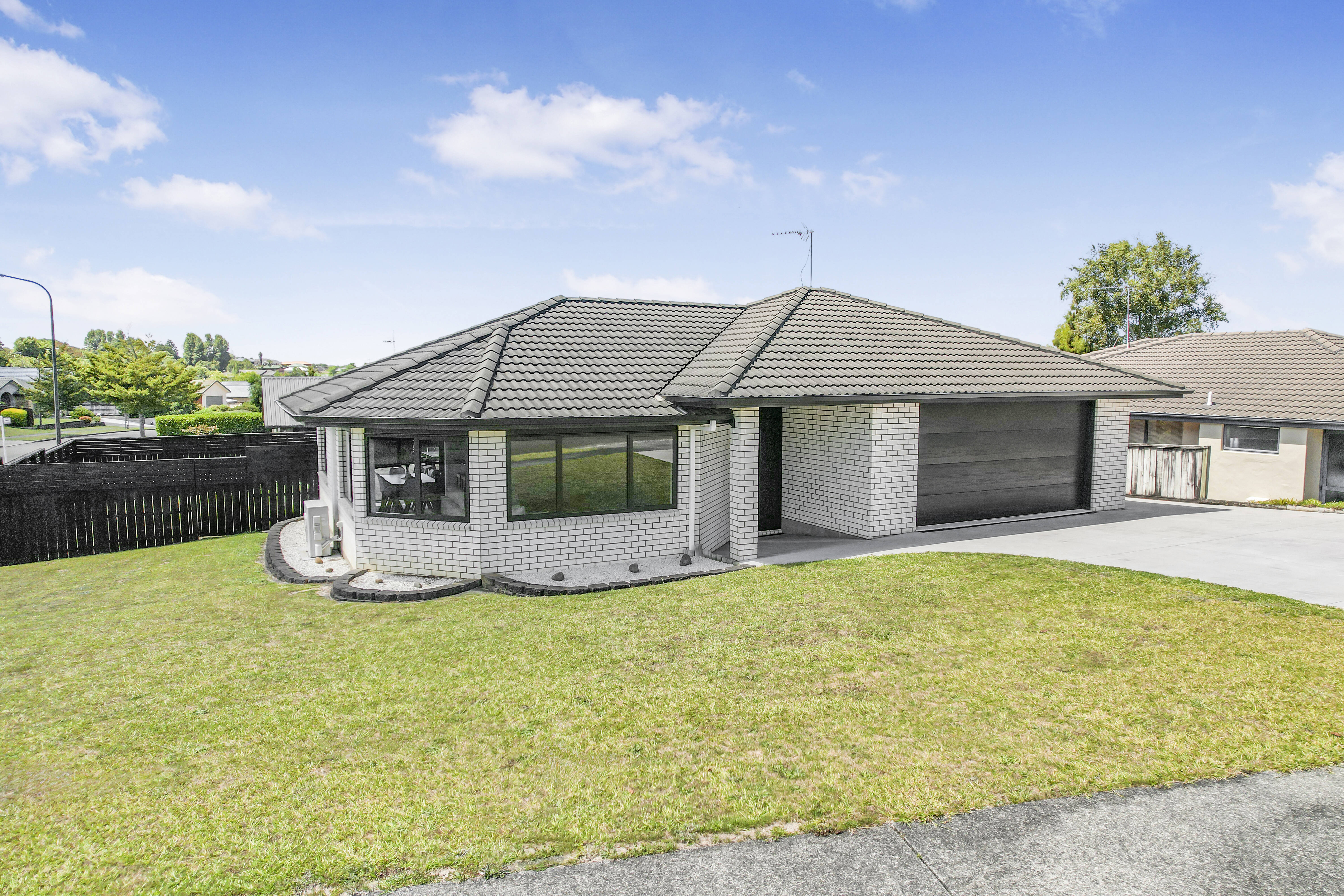 1 Harrogate Place, Grandview Heights, Hamilton, 4 Bedrooms, 0 Bathrooms, House