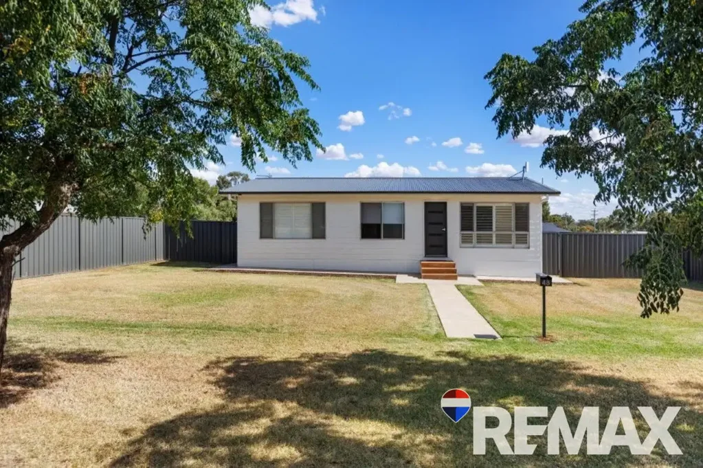 48 Iverach Street, Coolamon, NSW 2701