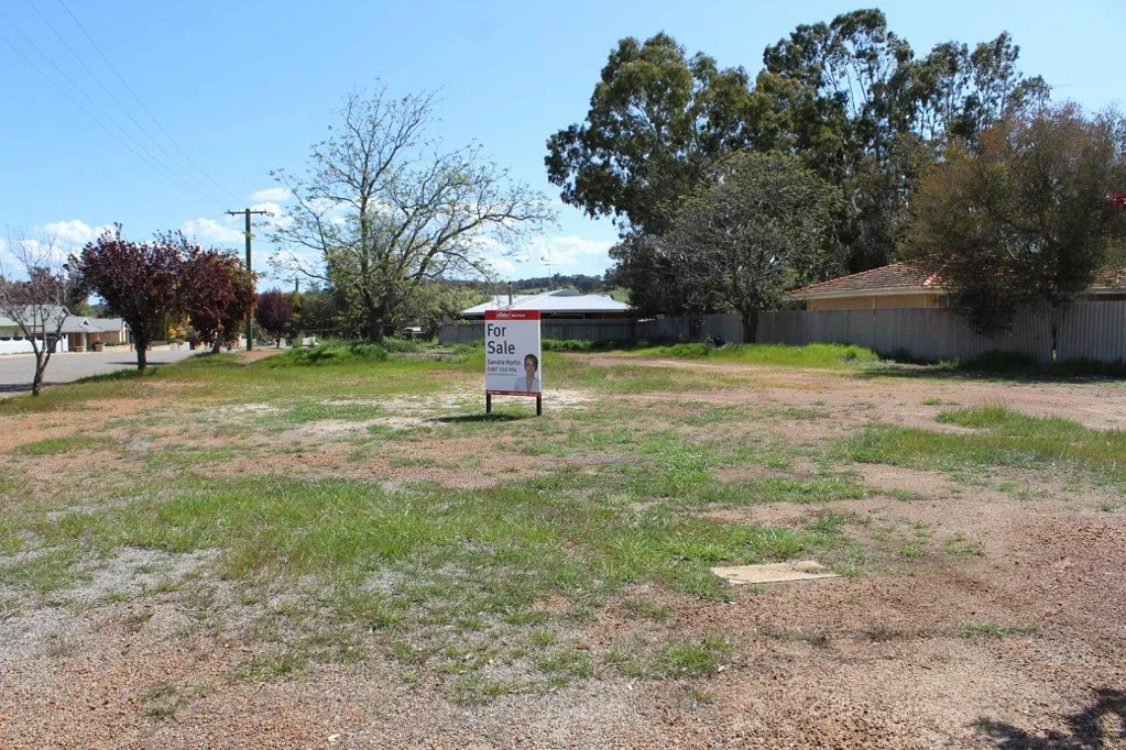 13 Rosselloty Street, Williams, WA 6391