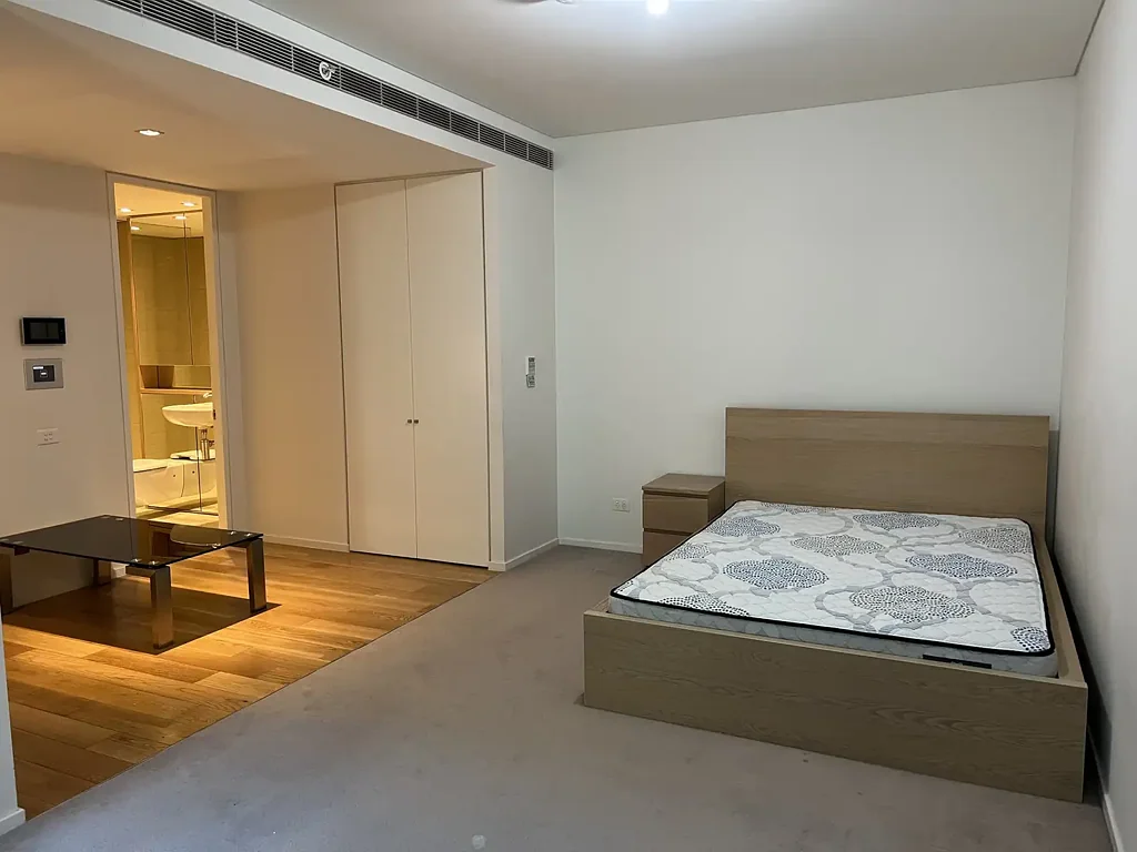 MODERN & FURNISHED STUDIO WITH BILLS INCLUDED IN CENTRAL PARK