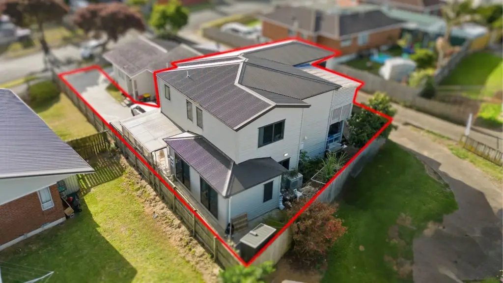 Manurewa 5 Bedroom Two Ensuites & Two Legal Kitchens-Rare In Manurewa