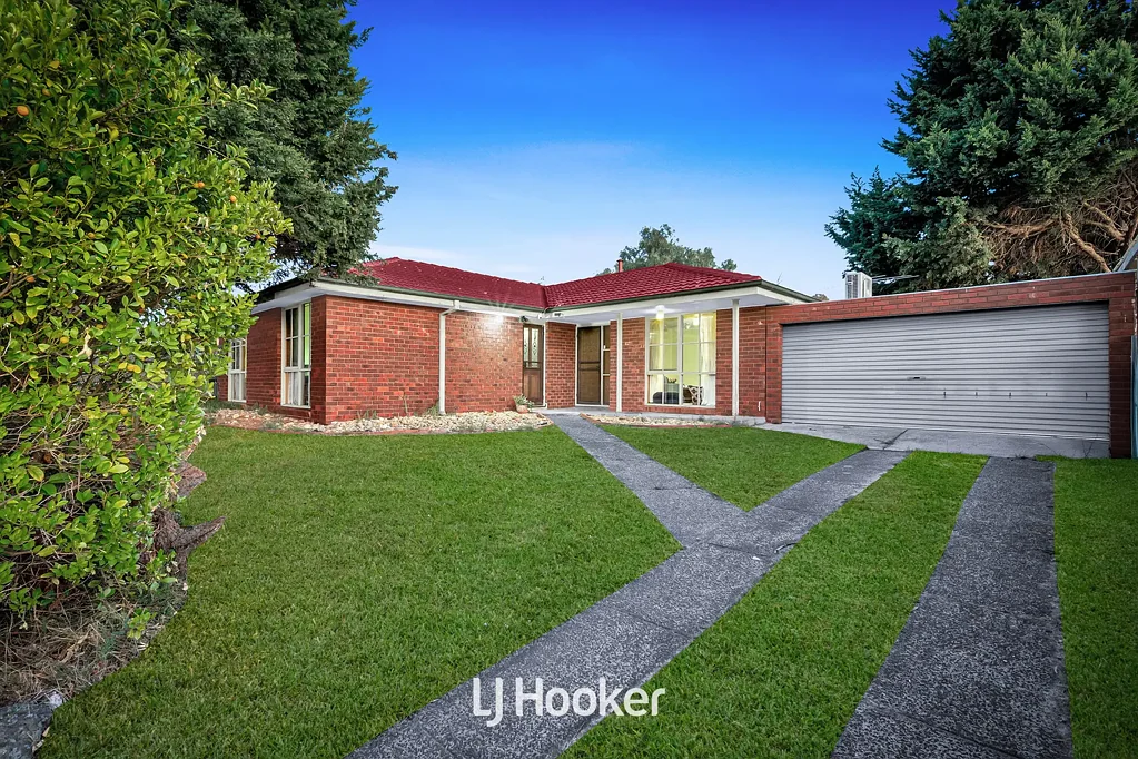 Hampton Park 3Zimmer Spacious Family Living with Versatility & Outdoor Bliss