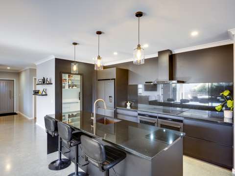 Te Awa 3 Bedroom Stylish Modern Living - Make It Yours!