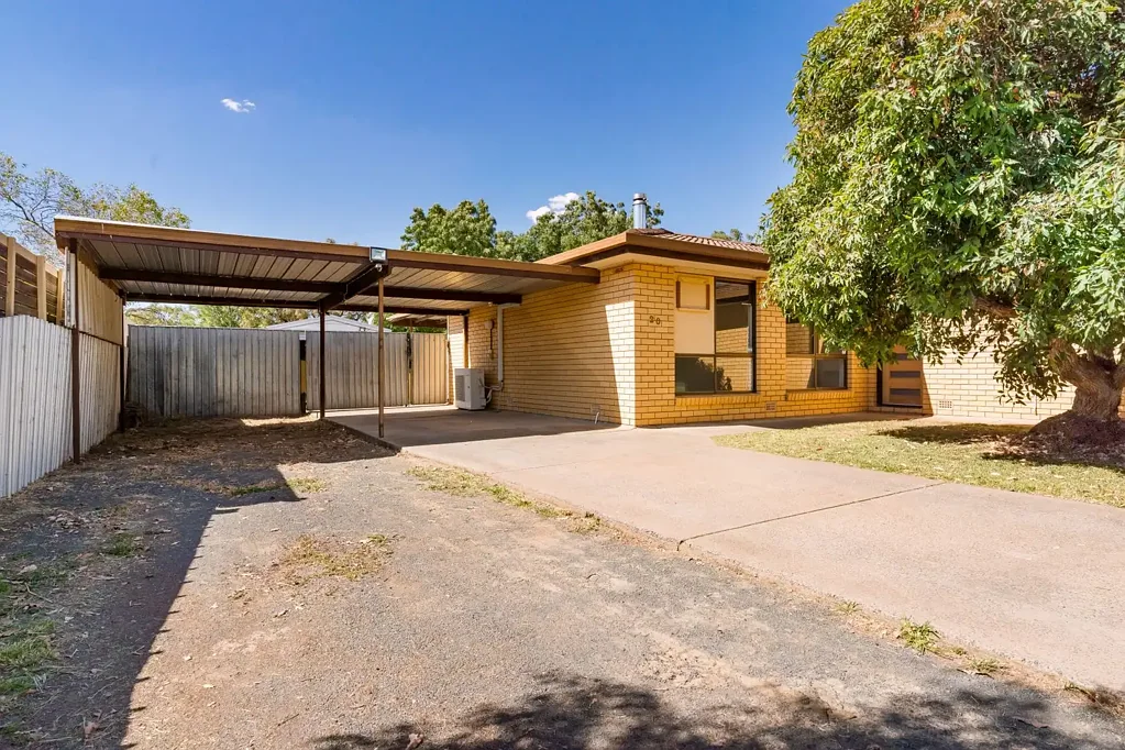 MODERN COMFORT MEETS CONVENIENT LIVING