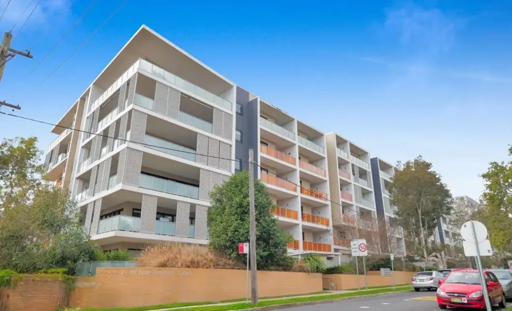 WALKING DISTANCE TO SCHOOLS, SHOPS AND RESTAURANTS.