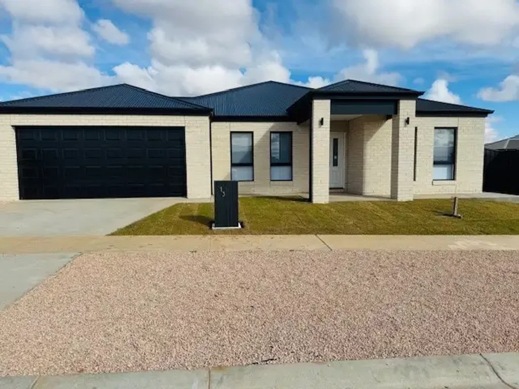 Stylish Brand-New Family Home in Quiet Mildura Estate