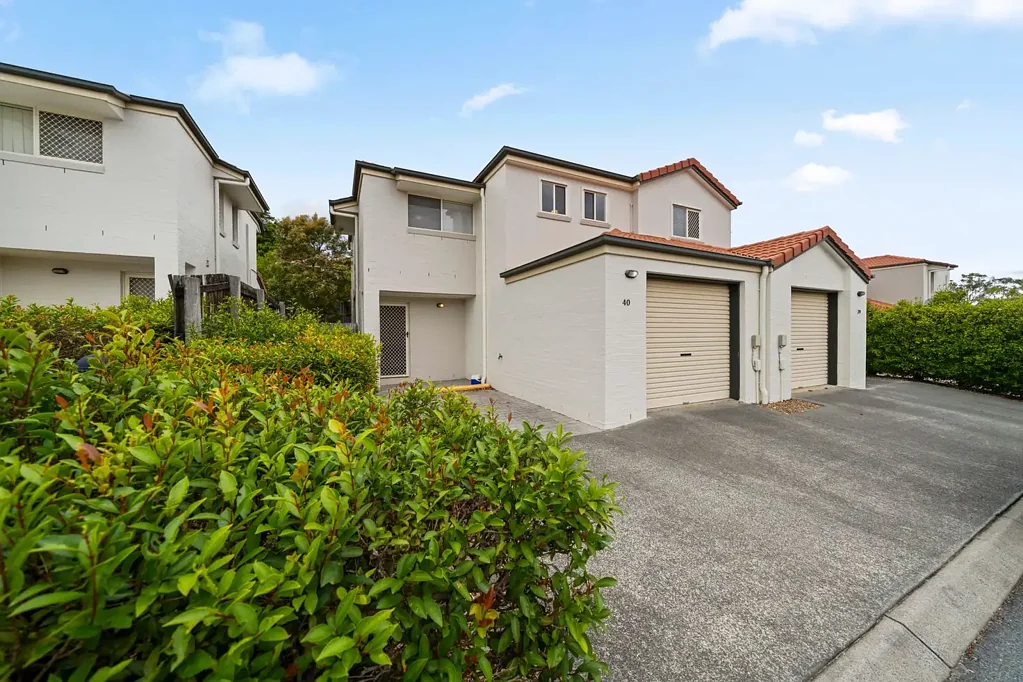 Wynnum West 3침실 Low-Maintenance Living in a Convenient Location