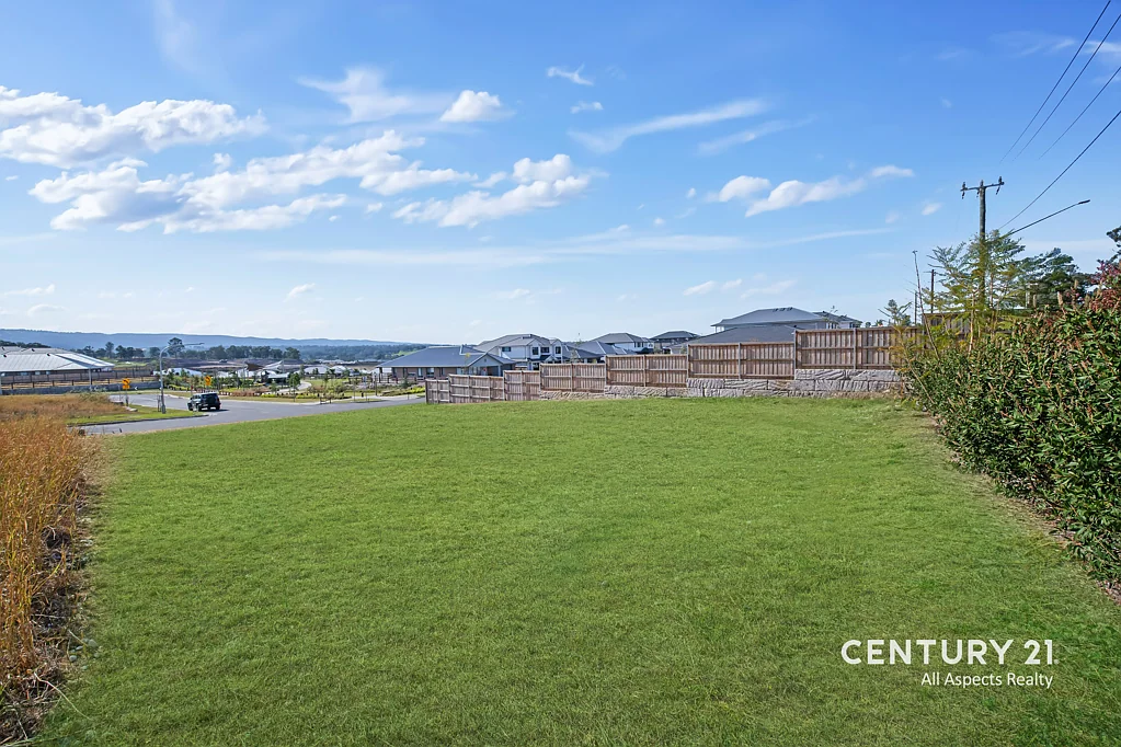 North Richmond HUGE 827m2 Block With Blue Mountains Views!