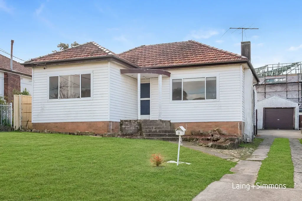 THREE BEDROOM FAMILY HOME!