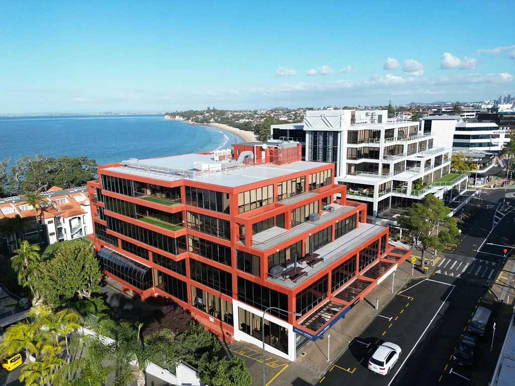 Takapuna Top-tier Takapuna office with deck