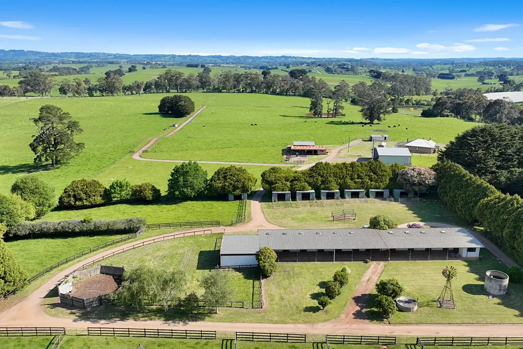 Warragul  Landsborough Stud - 4 Titles - 3 Road Frontages - 164 Acre Equine Breeding / Training Stud