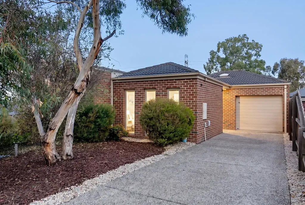 Brooklyn 3Moenga Peaceful Parkside Living with Direct Access to the Federation Trail