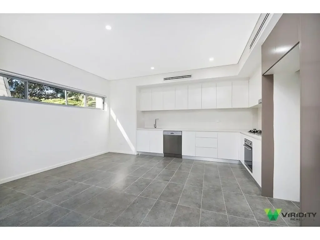 Modern 2br Apartment with Parking...
