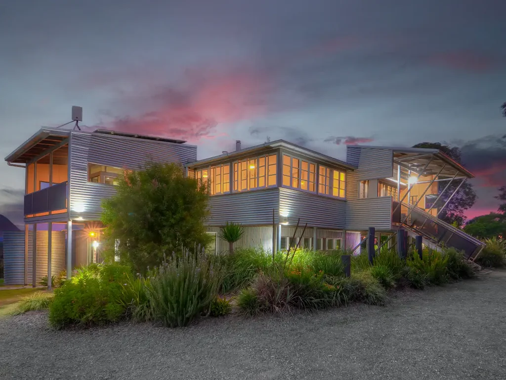 East Nanango 4房  惊人的高层生活方式物业  Stunning Elevated Lifestyle Property