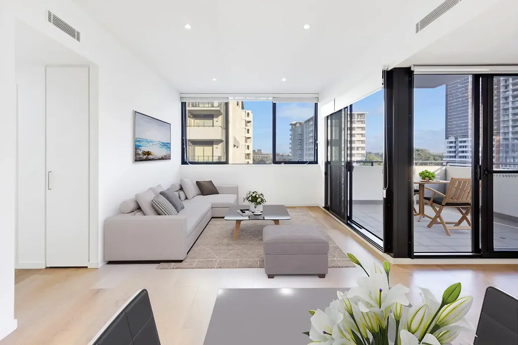 Deposit taken - Top floor resort style living