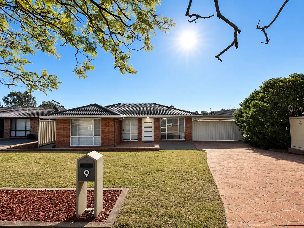 Effortless Family Living in a Prime Narellan Vale Location