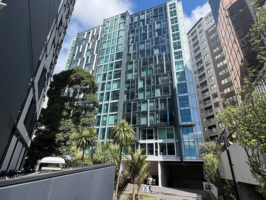 Grafton 1침실 HIGH COURT SALE