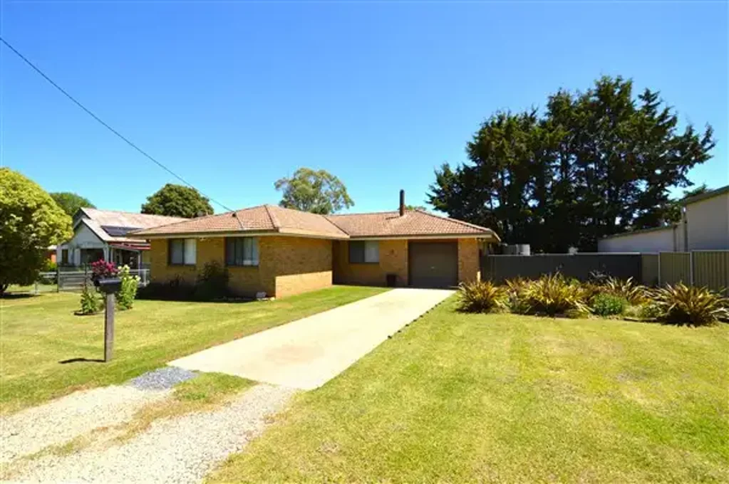 5 Tenterden Street, Guyra, NSW 2365