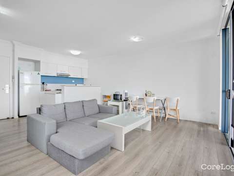 Woolloongabba 2 Bedroom Stunning Apartment with Golden Mile location in Wooloongabba