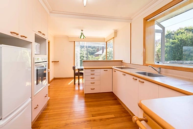 TWO BEDROOM IN PORT CHALMERS