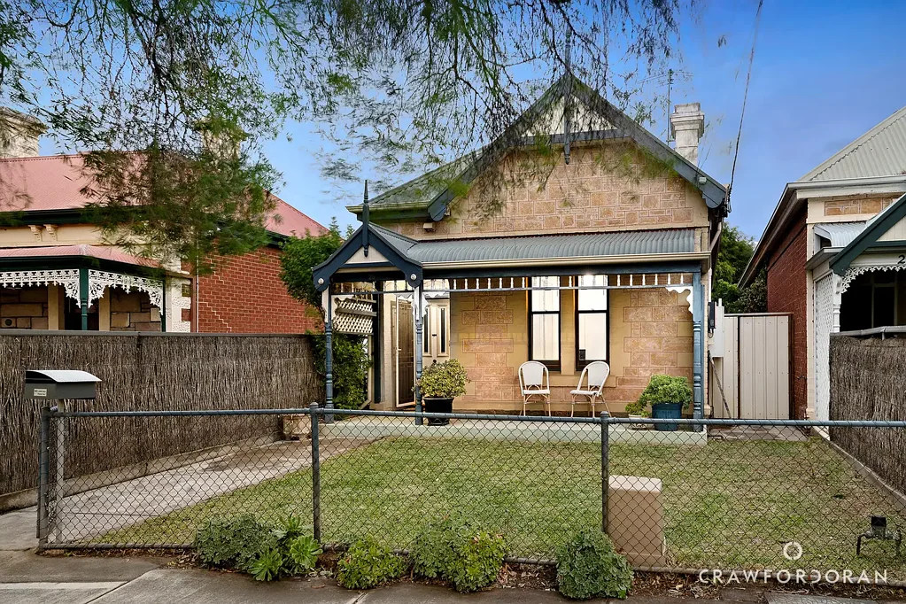 Croydon 2Zimmer c.1900 Freestanding Villa Shaped for City-Fringe Living