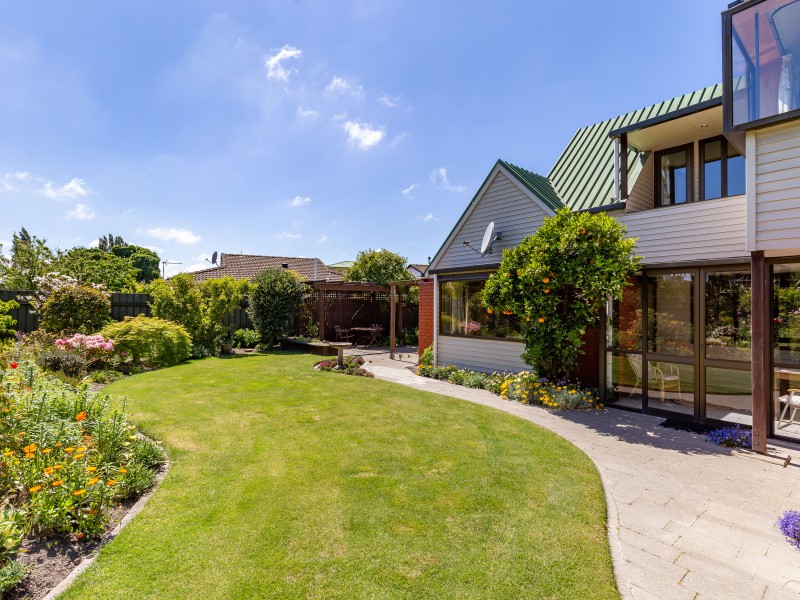 8 Bencard Place, Hoon Hay, Christchurch, 3 phòng ngủ, 2 phòng tắm