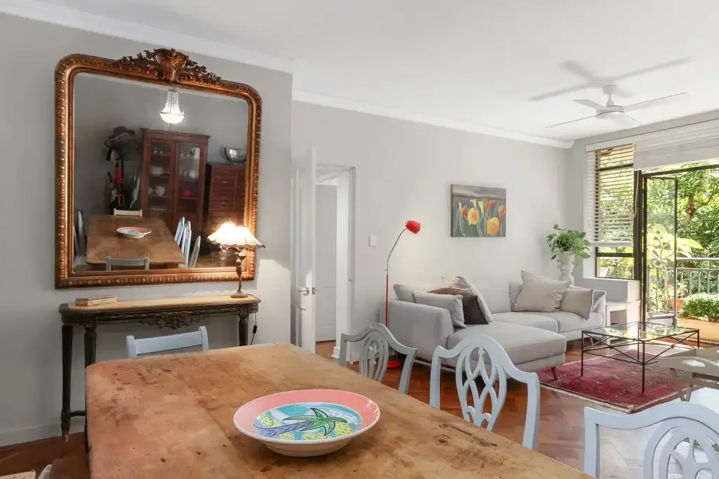 Elegant & Fully Furnished Apartment in Coveted Darling Point Locale