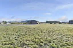 260D Foothills Road, Okuku