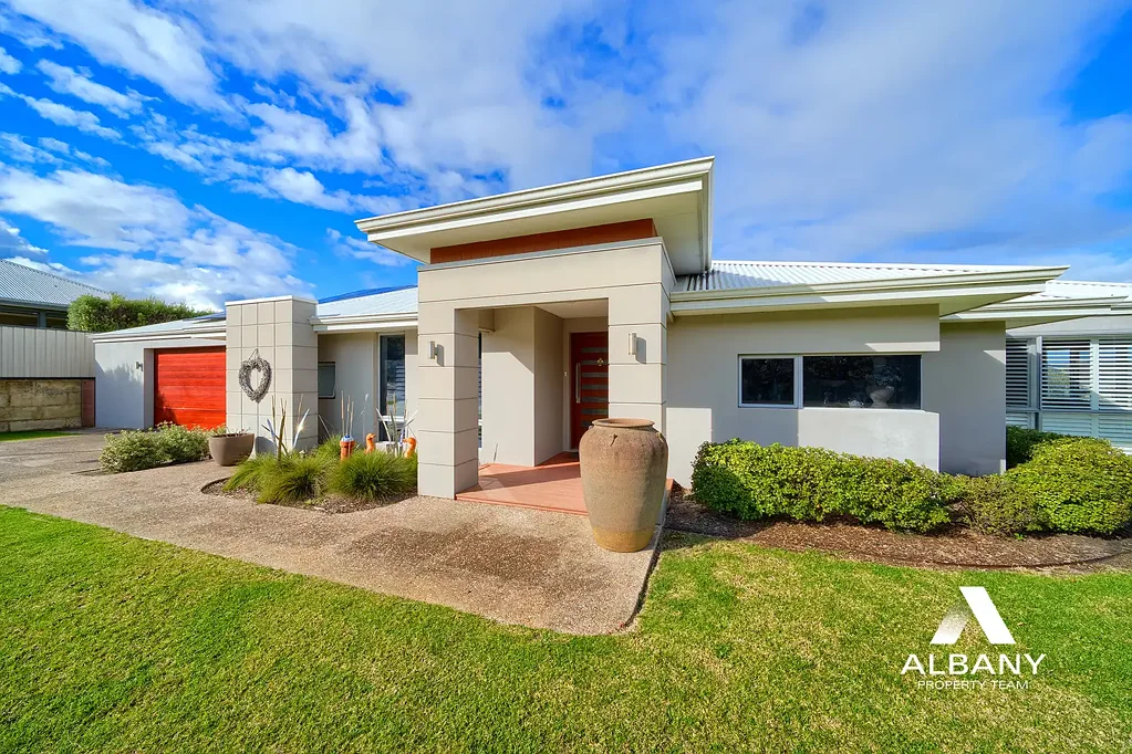 18 Bagnall Parkway, Lange, WA 6330
