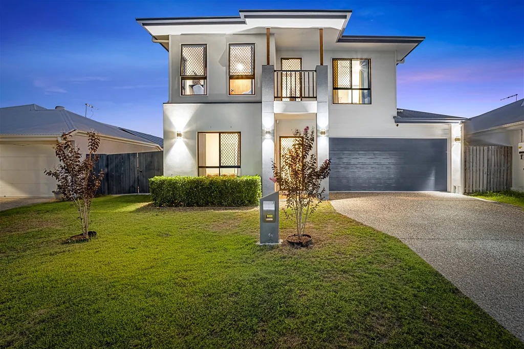 Burpengary 4房 2019年新宅 436平地块 4卧3卫 双车库 石材台面厨房 高天顶 私人泳池 开放式设计 Modern Family Oasis with Pool, Guest Bedroom & Side Access in Prime Burpengary Location