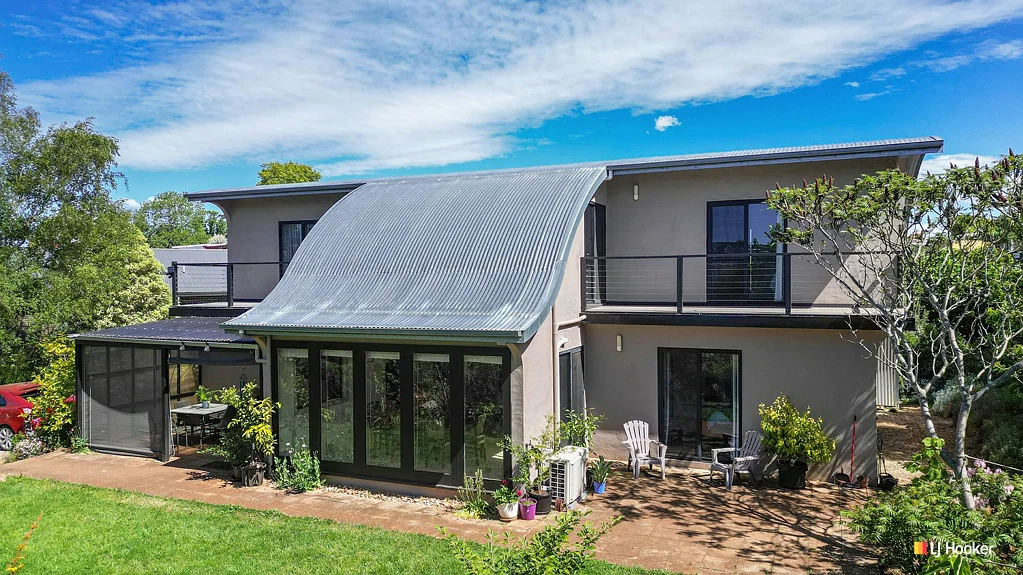 Deloraine 4બેડરૂમ Home, Retreat, and Airbnb Ready. This One Has It All