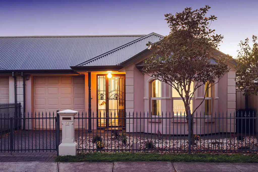 Torrensville 3房  Courtyard Ease With Personality And Polish - In The Inner-West You Want