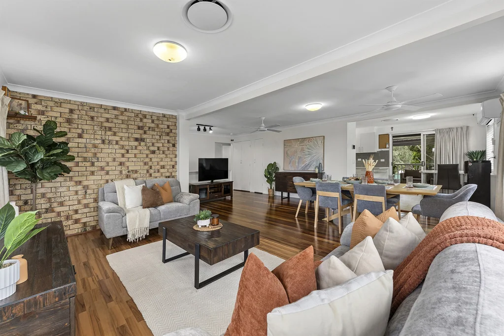 Wishart 4chambre Highset Versatility in Elite Wishart & Mansfield State Catchment