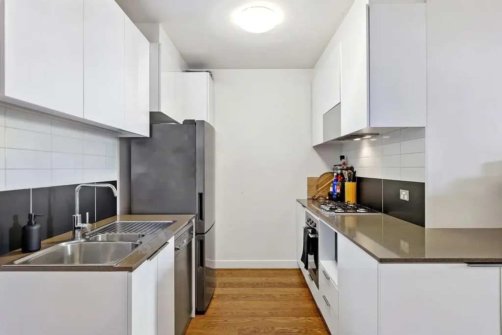 Abbotsford 1 Bedroom Being Down by the River Side