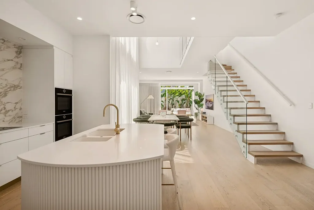 15A Beatrice Street, Hawthorne, QLD 4171