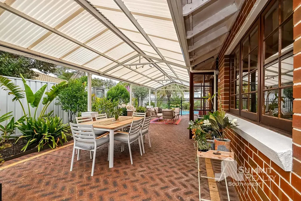 South Bunbury 4कमरा YOUR DREAM HOME AWAITS IN SOUTH BUNBURY