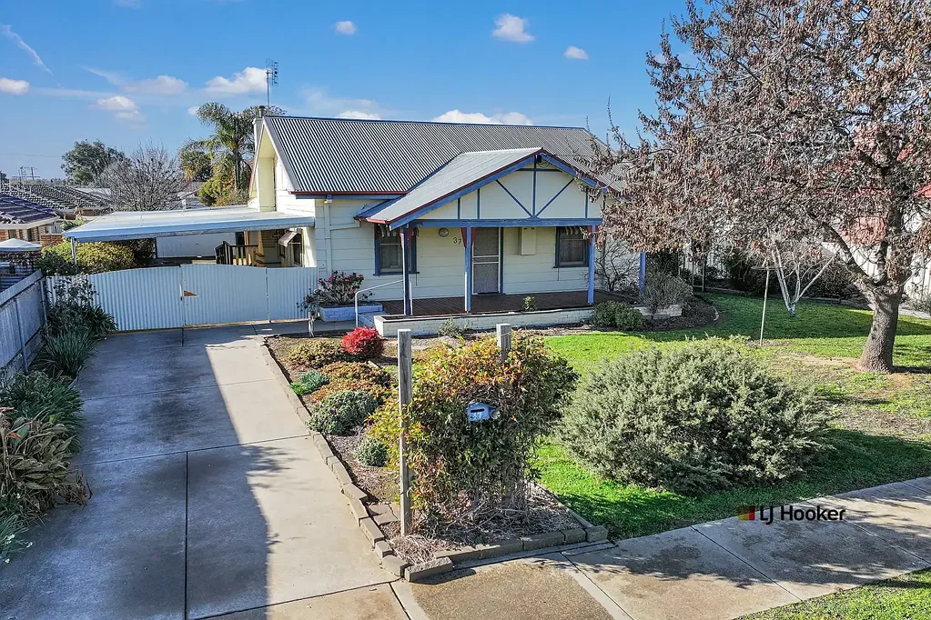 37 Queen St, Rochester, VIC 3561