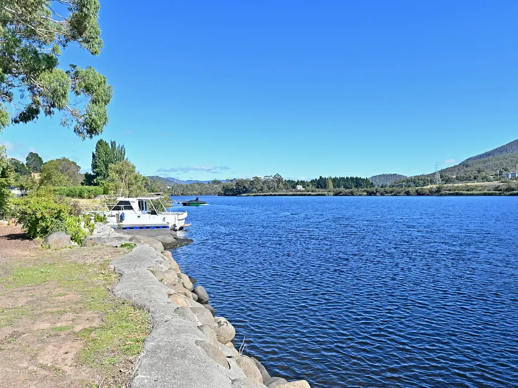 Sorell Creek 5房  Book your Private Inspection - Waterfront Living with Space, Versatility & Endless Potential