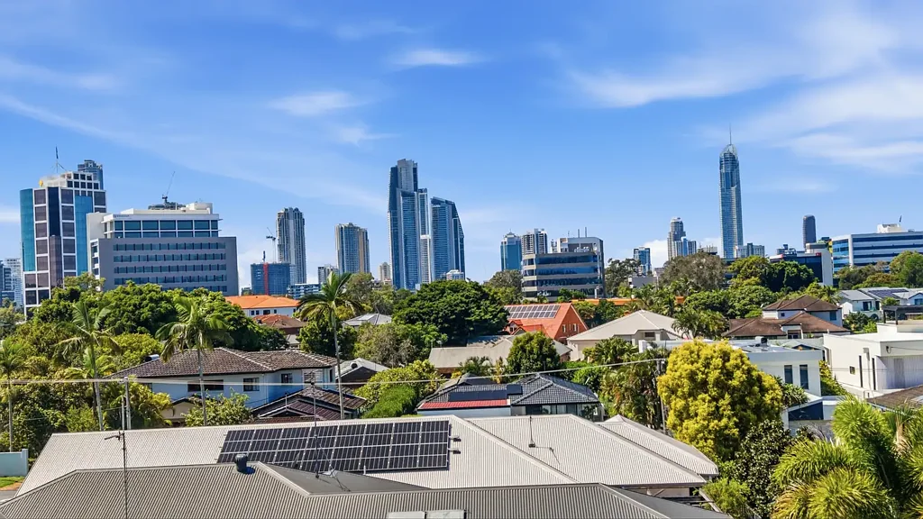 18 Mentone Avenue, Bundall, QLD 4217