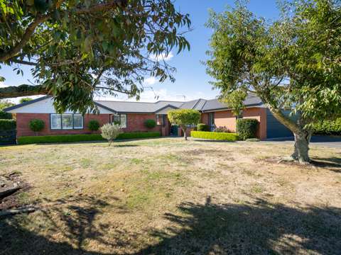 Cambridge 4房  Renovated Gem in Exclusive Neighbourhood